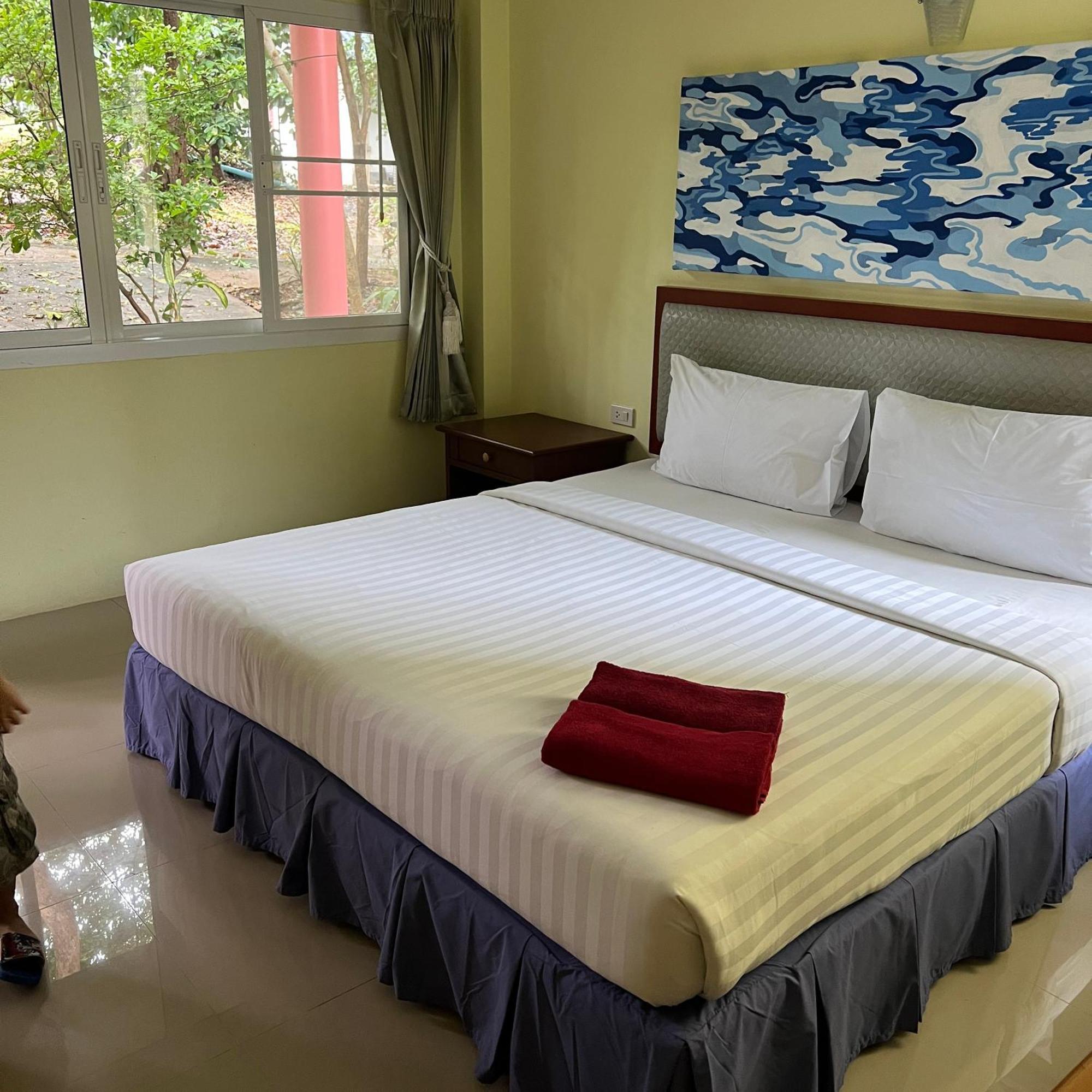 Kata Villa Merit Hill Bungalows Karon Exterior foto
